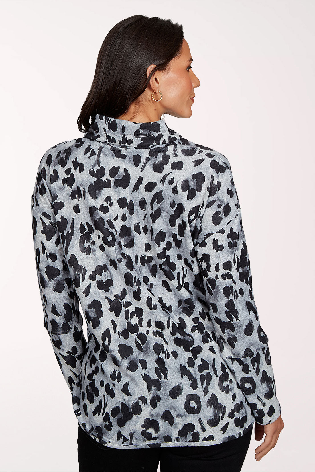 Premium Cozy Knit Grey Leopard Top