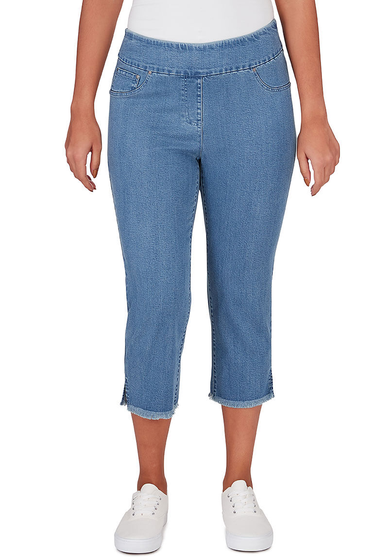 Denim Twill Frayed Capri Pant