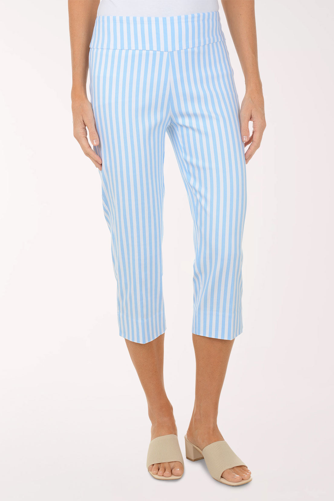 サルセーション Close fitting pants ライトブルー XS Light Blue Stripe Pull-On Capri Pant | Zac and Rachel