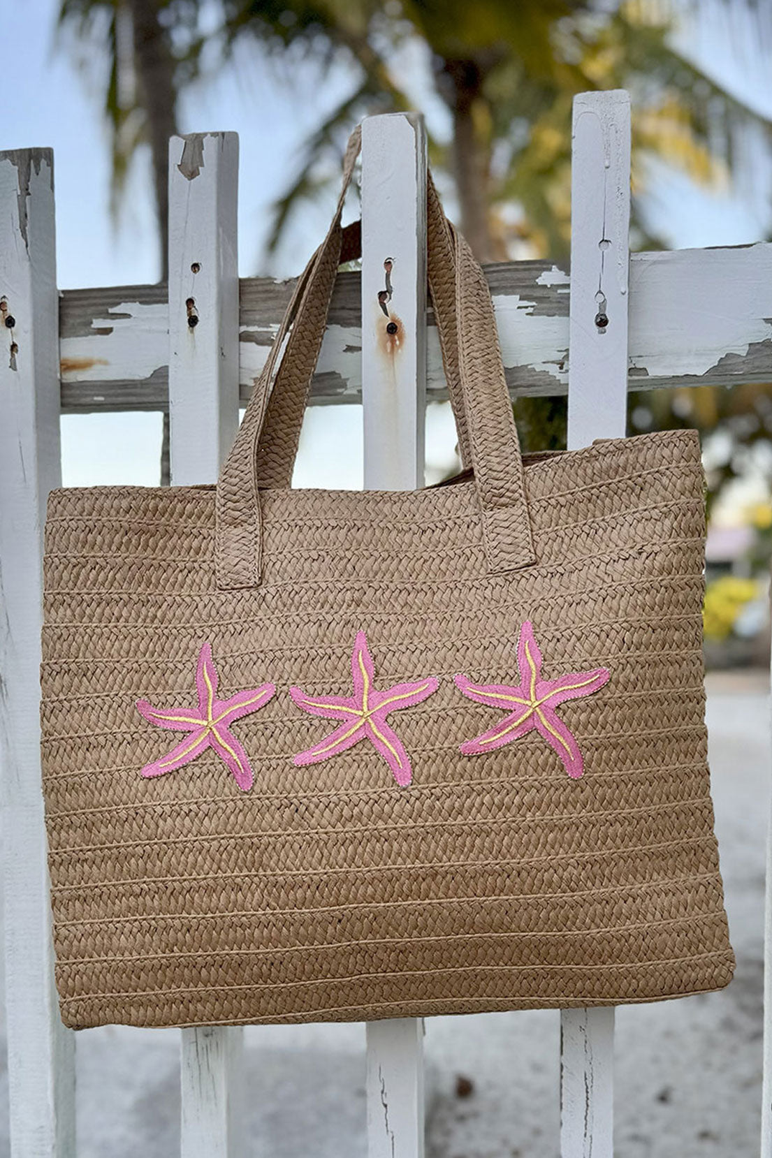Woven tote bag with pink starfish