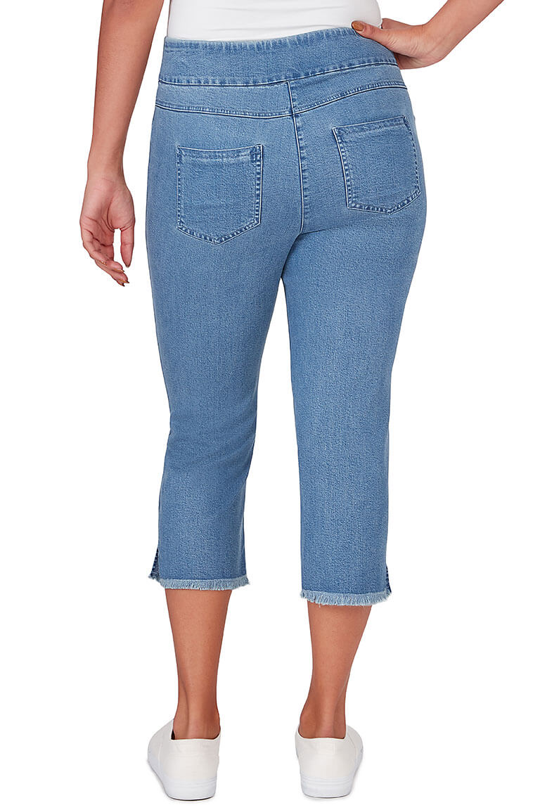 Denim Twill Frayed Capri Pant