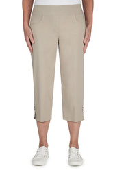 Pull-On Studded Lattice Hem Capri Pant