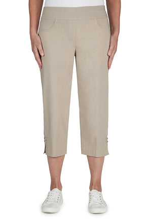 Pull-On Studded Lattice Hem Capri Pant