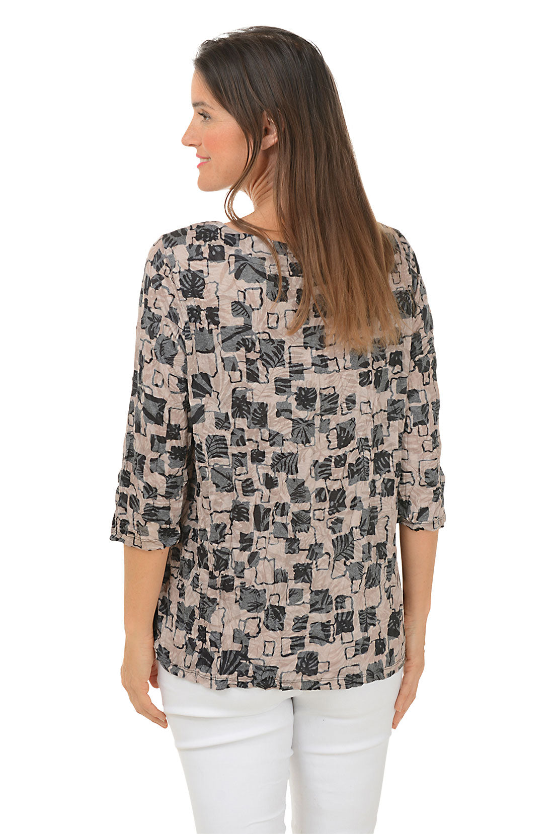Giraffe Geo Scoop Neck Crinkle Top
