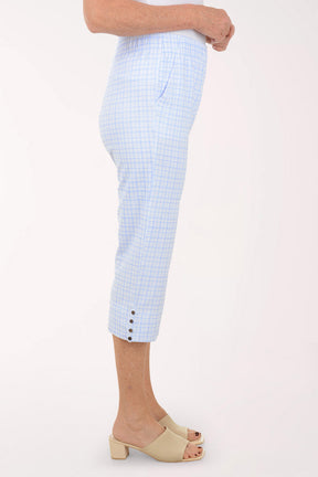 Plaid Pull-On Capri Pant