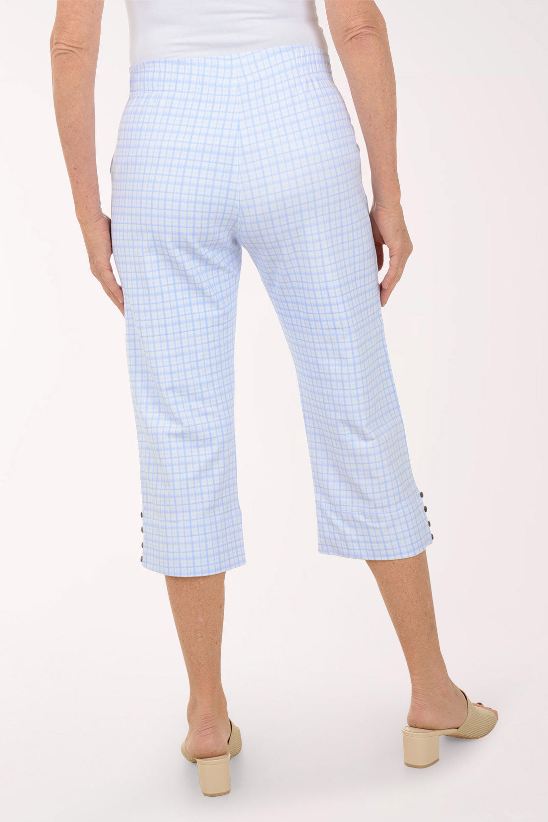 Plaid Pull-On Capri Pant