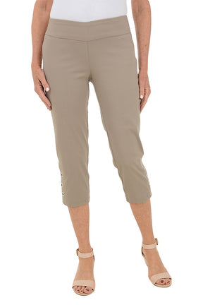 Petite Grommet Hem Pull-On Crop Pant