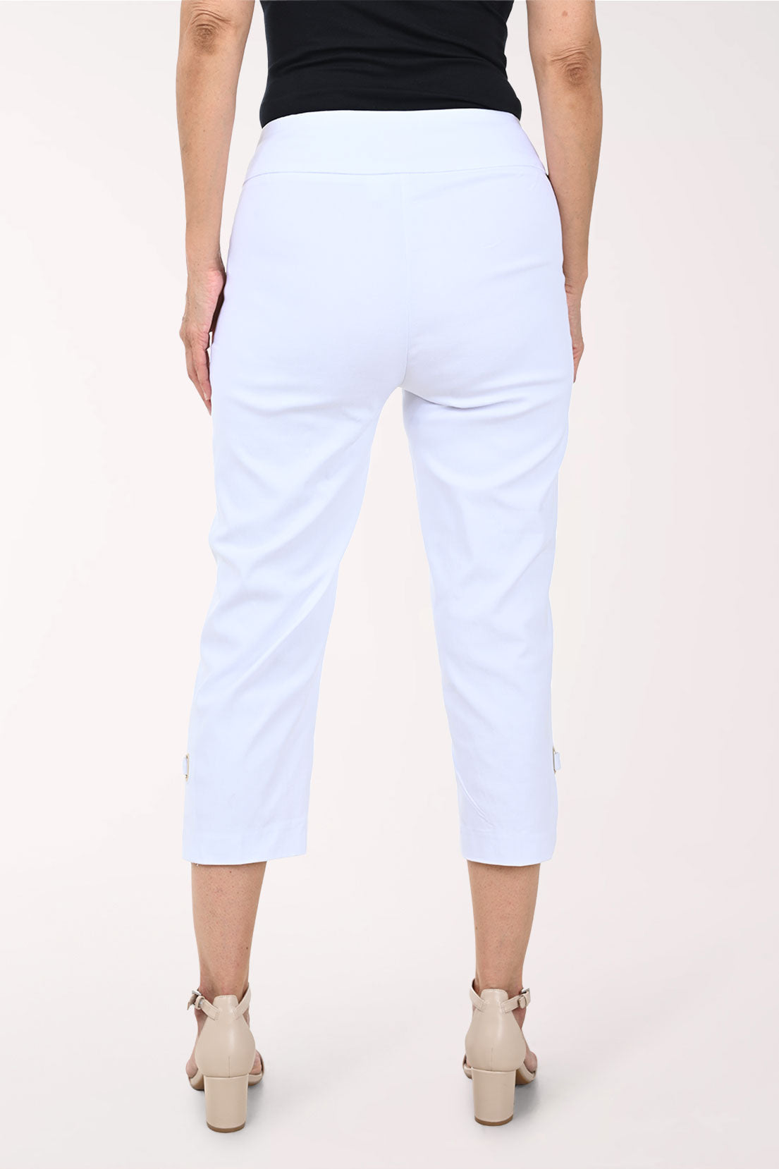 Zac & Rachel Women's Grommet Capri Pants in White, Medium