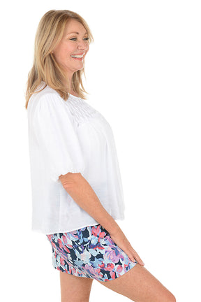 Diamond Pintuck Puffed Sleeve Blouse