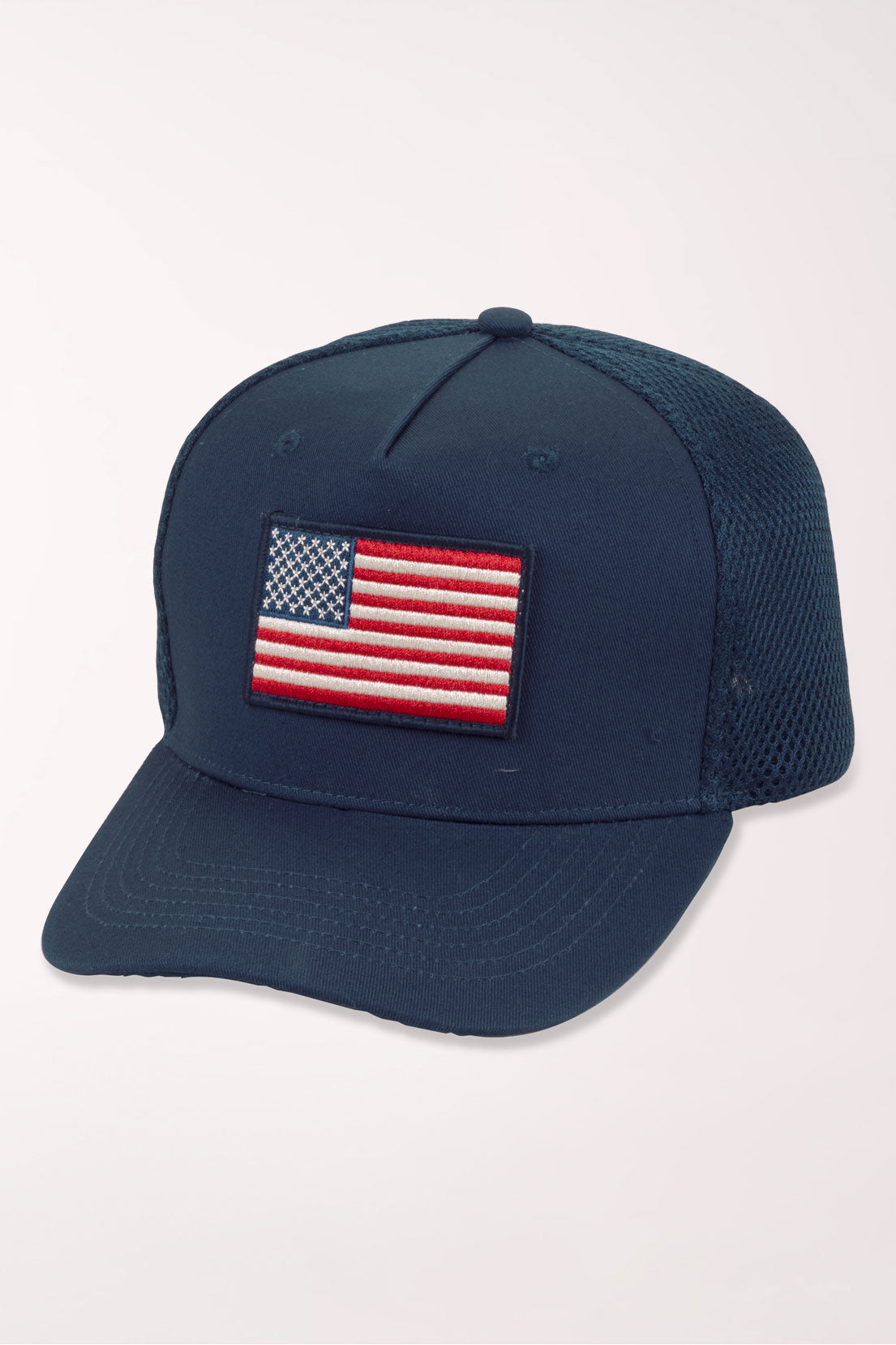 Navy baseball hat with an American flag embroidery 